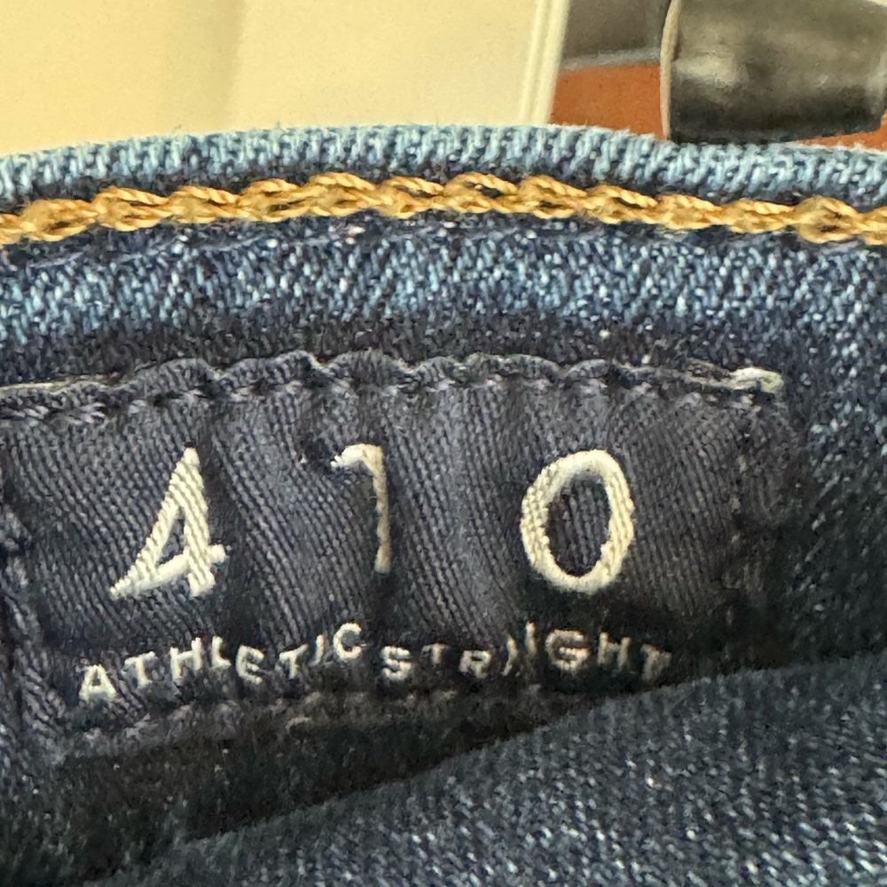 Lucky brand 
Athletic straight 
38/34 - Picture 3 of 7